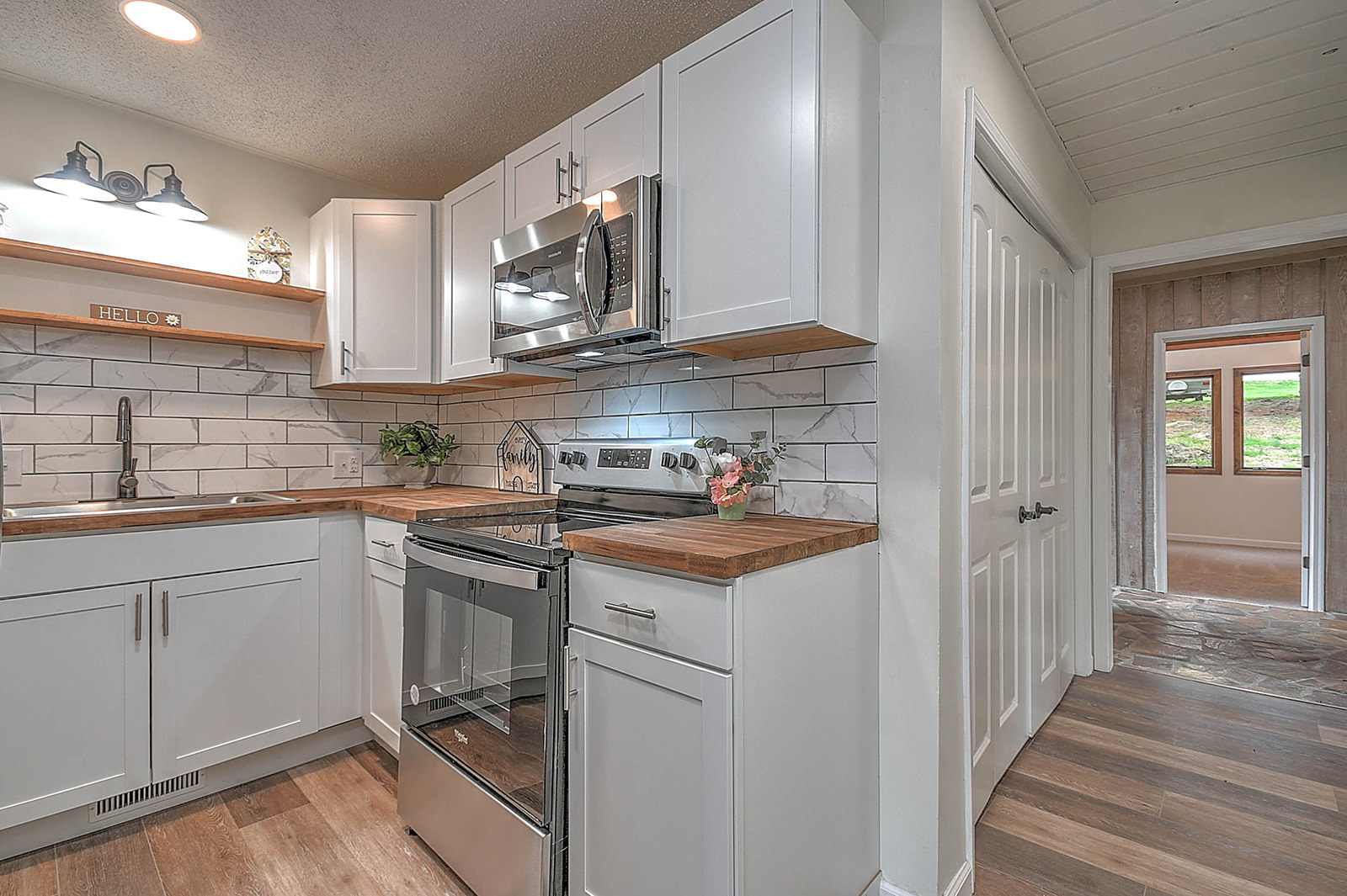 906 south pickens bridge rd The Lion Listing