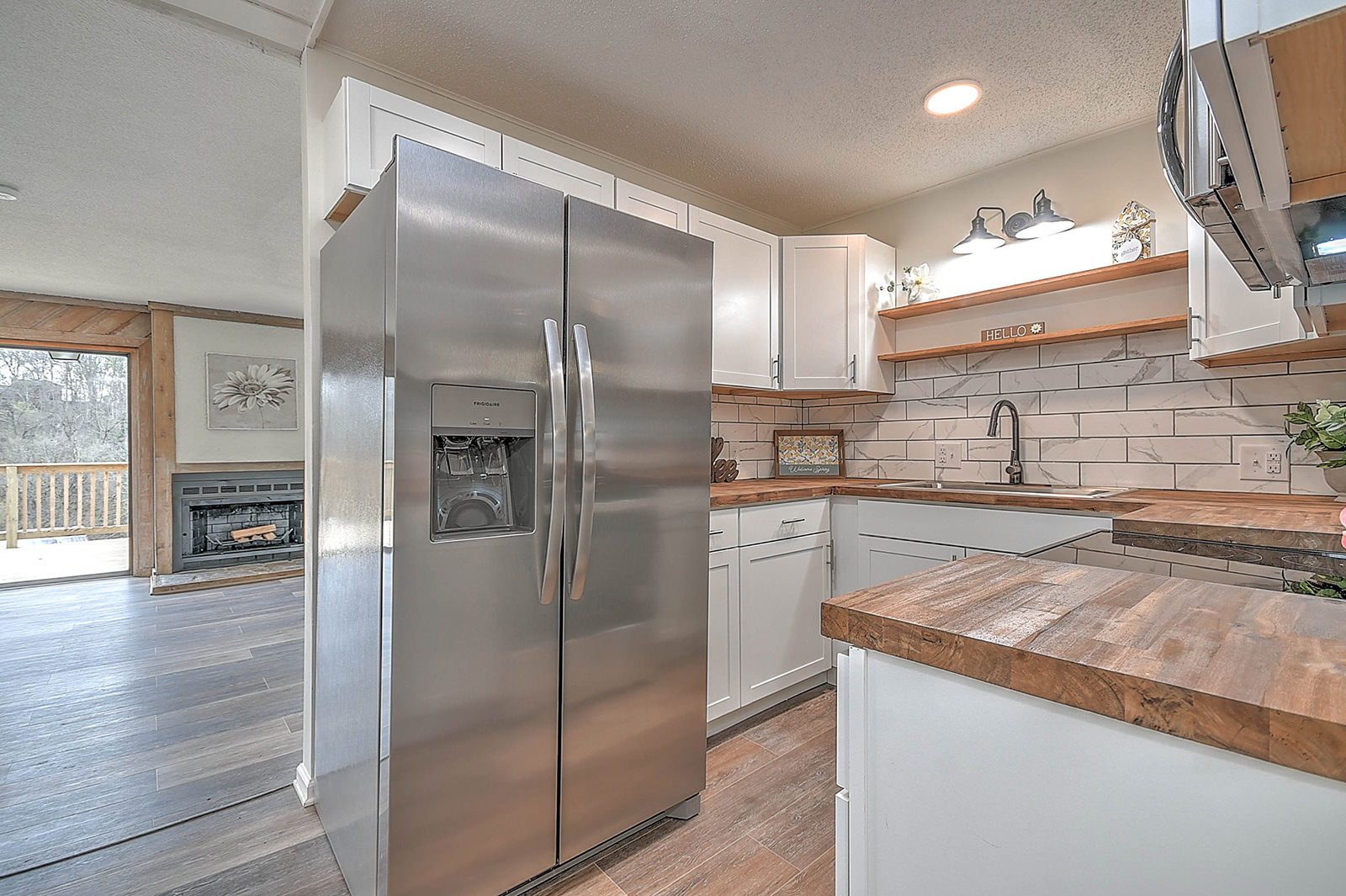 906 south pickens bridge rd The Lion Listing